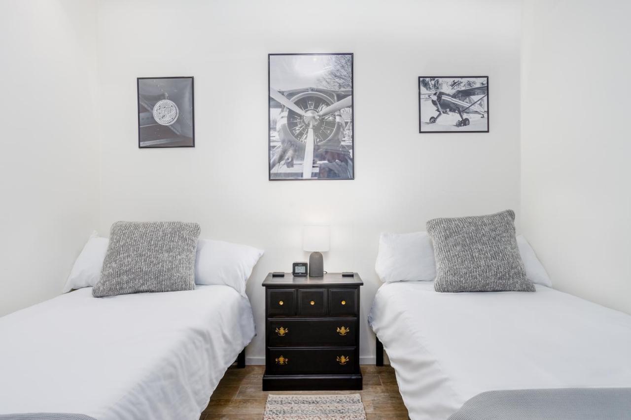 Downtown Contemporary Cove Villa Anchorage Exterior foto