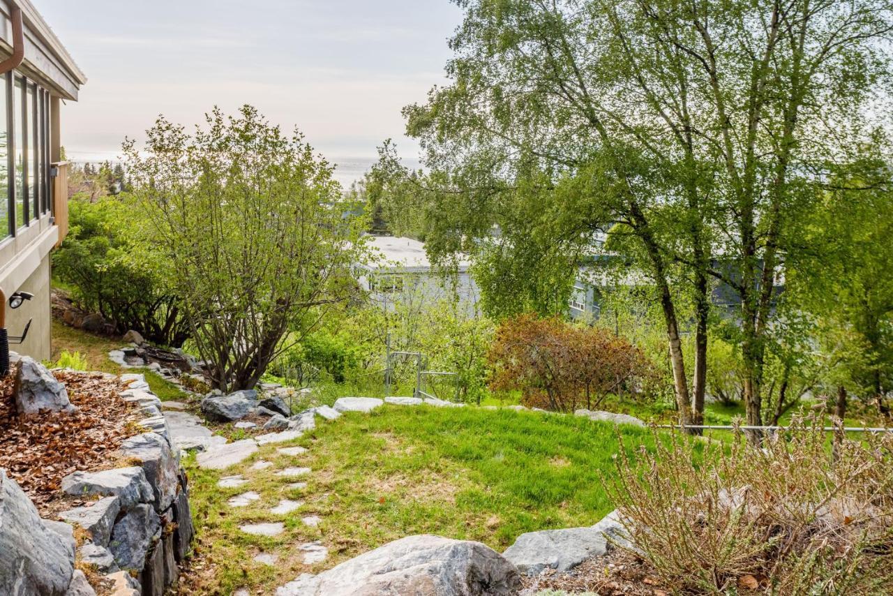 Downtown Contemporary Cove Villa Anchorage Exterior foto