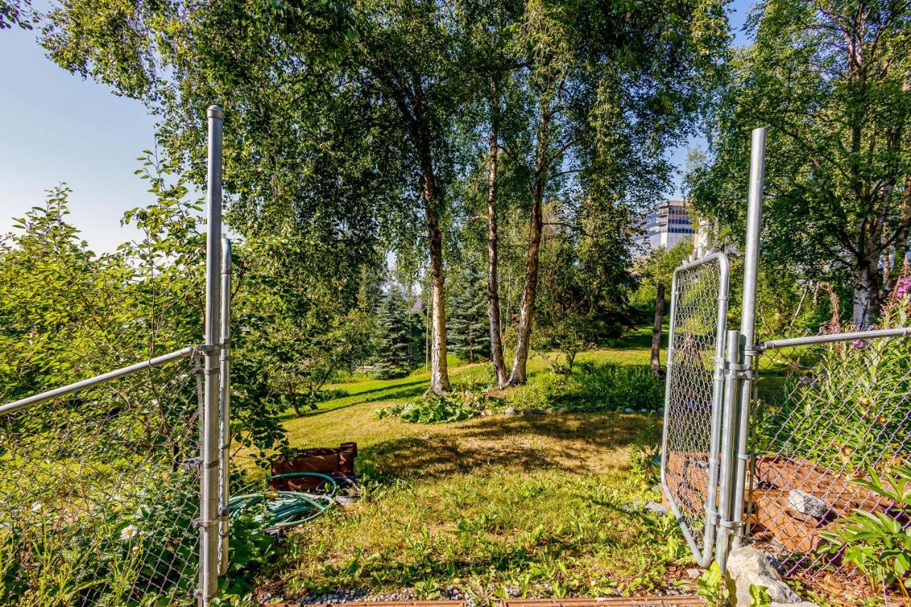 Downtown Contemporary Cove Villa Anchorage Exterior foto